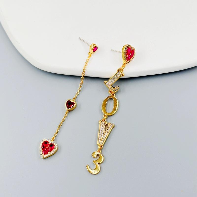 Manufacturer S Supply Is Fashionable, Full Of Diamonds, Zircon Earrings, Women S Niche Asymmetric Love, Sweet Earrings, Spot. золотой
