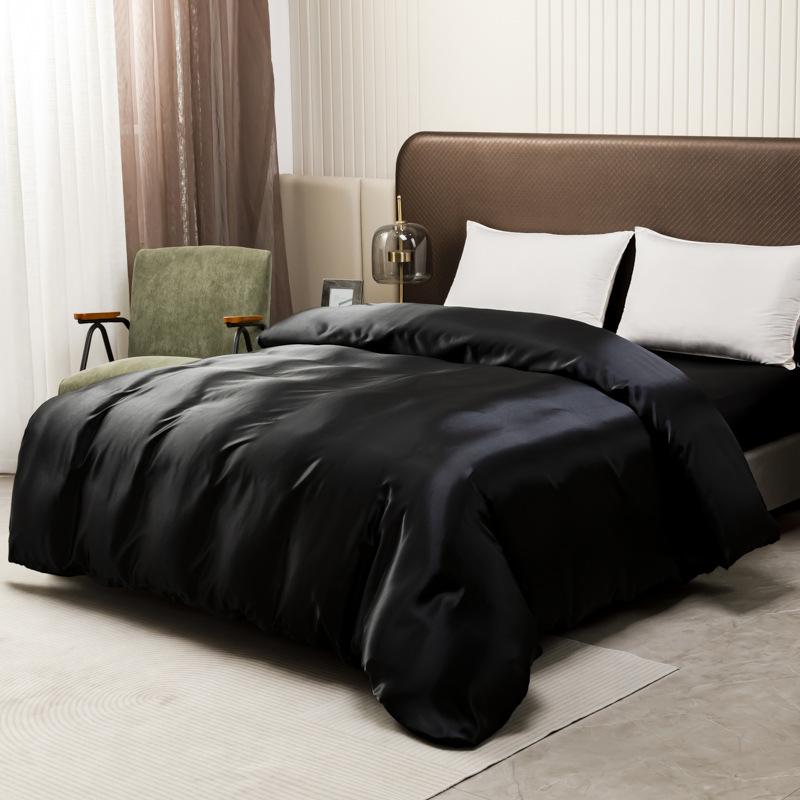 

Комплект пододеяльника и вставки из однотонной ткани, похожей на шелк 173x229 cm Duvet Cover