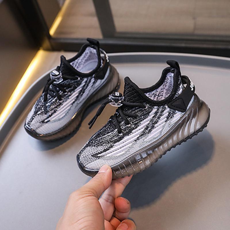 Spring and Autumn Children's Ultra-light Soft-soled Comfortable Boys and Girls Fashion Breathable Flying Knit Sports Shoes