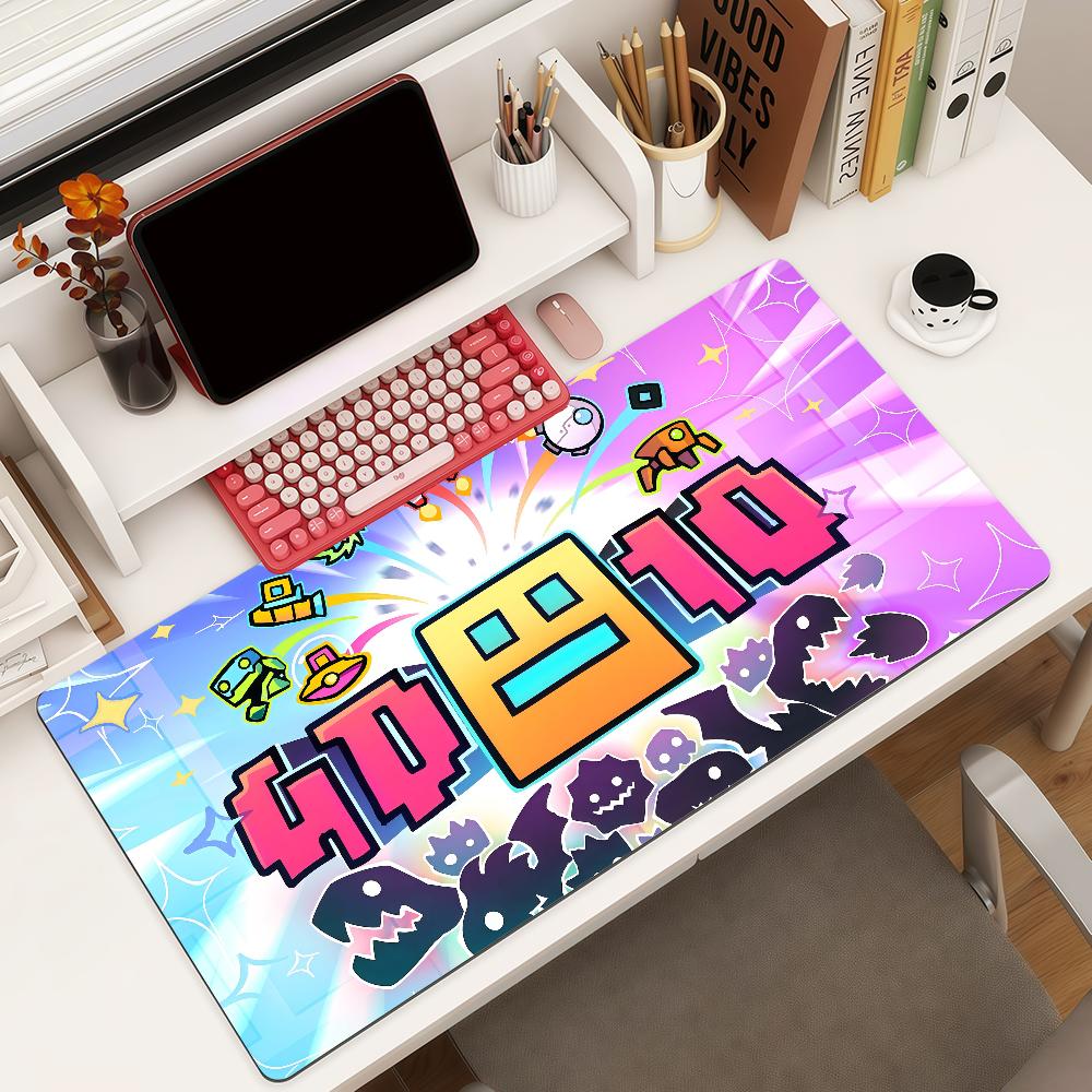 Game Ggeometry Dash Mouse Pad Square Office Gaming Desk Mat Waterproof Nonslip Rubber Decorative