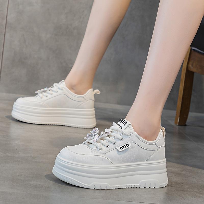 Small size women's shoes spring 2025 platform women's shoes butterfly rhinestone versatile muffin shoes casual sports white board shoes