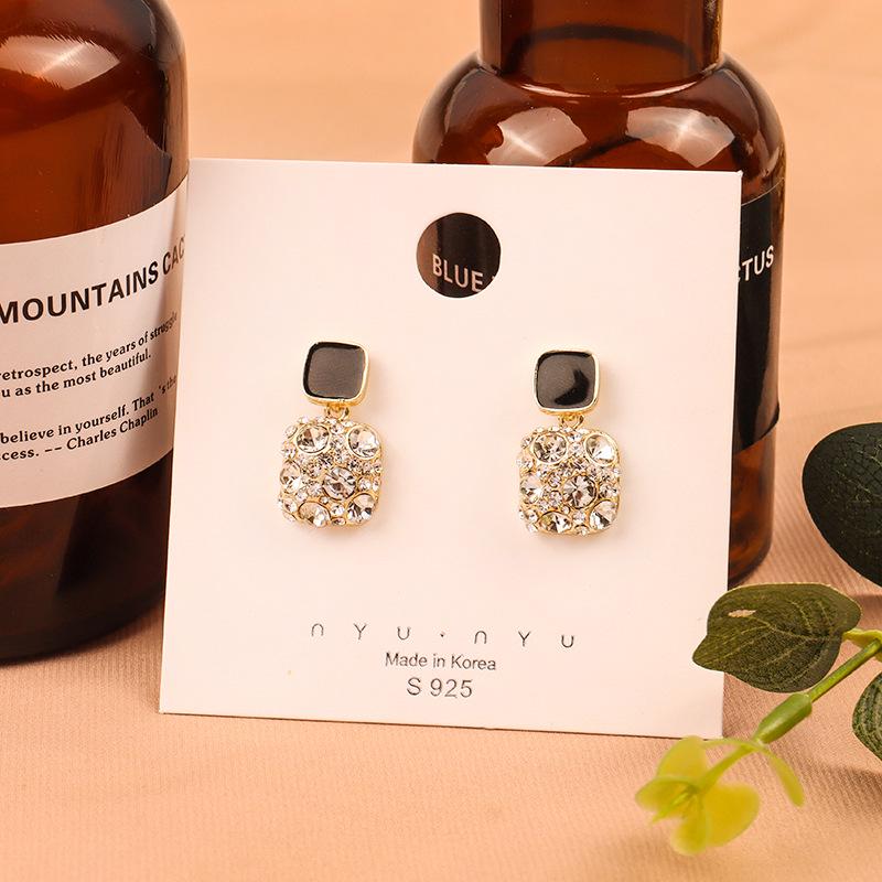 925 Silver Diamond Rhinestone Stud Earrings: Women's Trendy, Versatile Jewelry