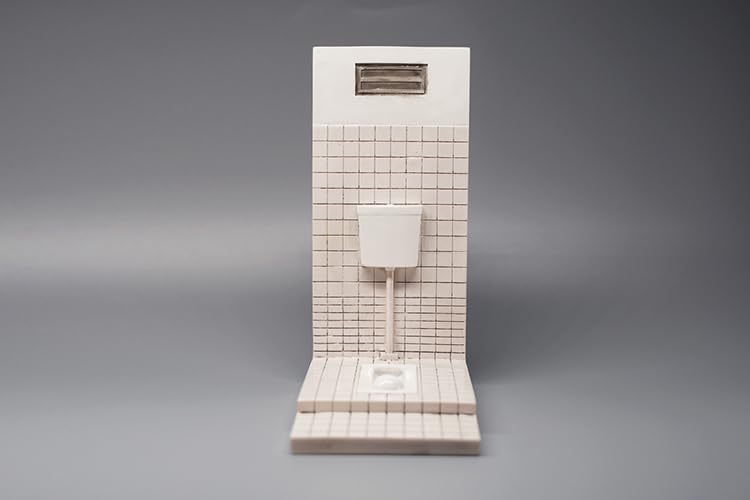 

Toy Hobby scale action figure white tile style Japanese style squatting toilet bowl not [TOYBARJAPAN] 1/12 wall-mounted (doll included)