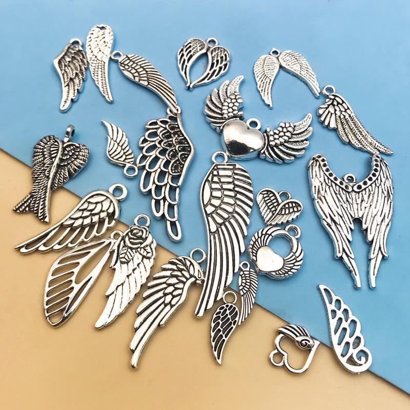 Herzförmige Schmuckanhänger aus antikem Silber und Zinklegierung - verschiedene Stile