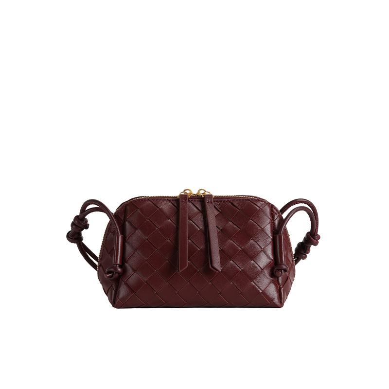 Popular Red Sheepskin Woven Bag Shoulder Messenger Handbag Knotted Zipper Fashionable Leather Women's Bag Wholesale