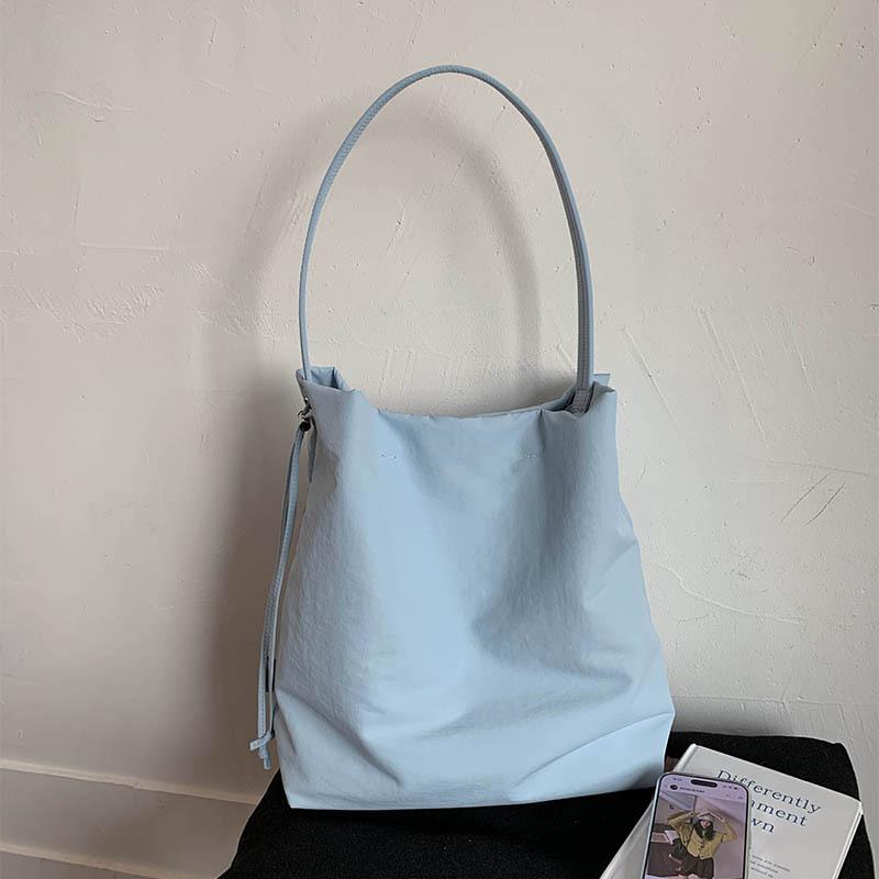 Casual large capacity underarm bag women's 2025 new nylon cloth bucket bag simple shoulder bag one piece dropship