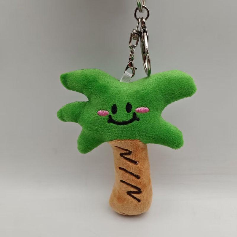 Cartoon Coconut Tree Plush Keychain: Cute Stuffed Animal Backpack Pendant & Creative Accessory.