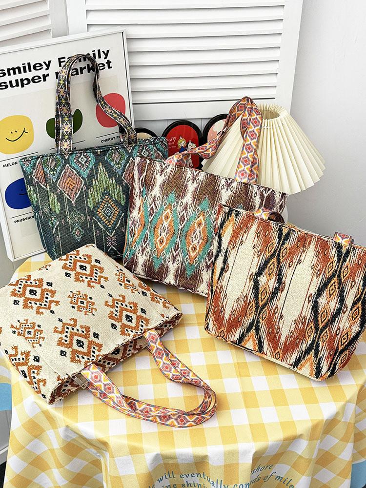 Canvas-Handtasche im Ethno-Stil mit Stickerei für den lässigen täglichen Gebrauch