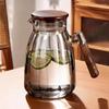 Krug für kaltes Wasser aus hochborosilikathaltigem Glas