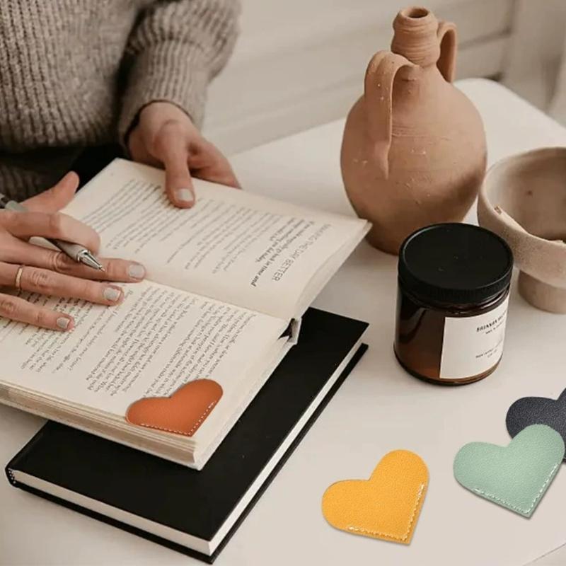 10Pcs Heart Shape Leather Corner Bookmarks Slip Resistant Corner Page Book Marker Corner Protectors for Men Women