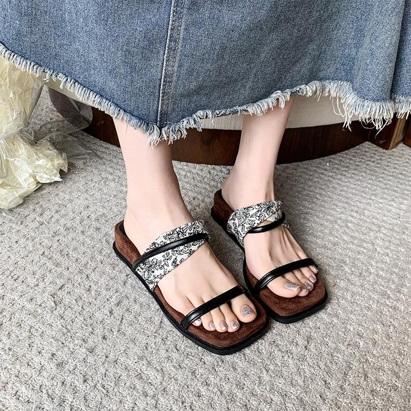 Slope heel niche thick-bottomed cool slippers women's summer wear new one-word with open-toed beach half slippers