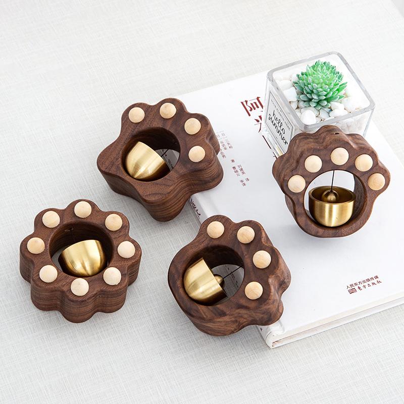 Walnut Wooden Wind Chime Magnetic Home Reminder Wind Chime Cartoon Cat Claw Doorbell Copper Bell Ornaments Housewarming Gift