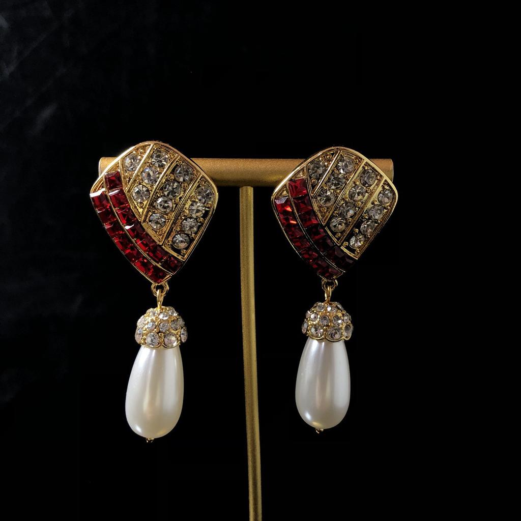 Vintage Hot Sale Earrings Necklace Bracelet Ear Stud Clip Ring New Style