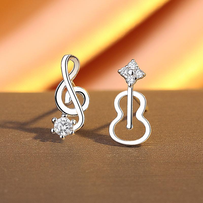

Music Note Violin Hollow Stud Earrings Personalized Exquisite Small Asymmetrical Zircon Guitar Earrings Women 925 silver