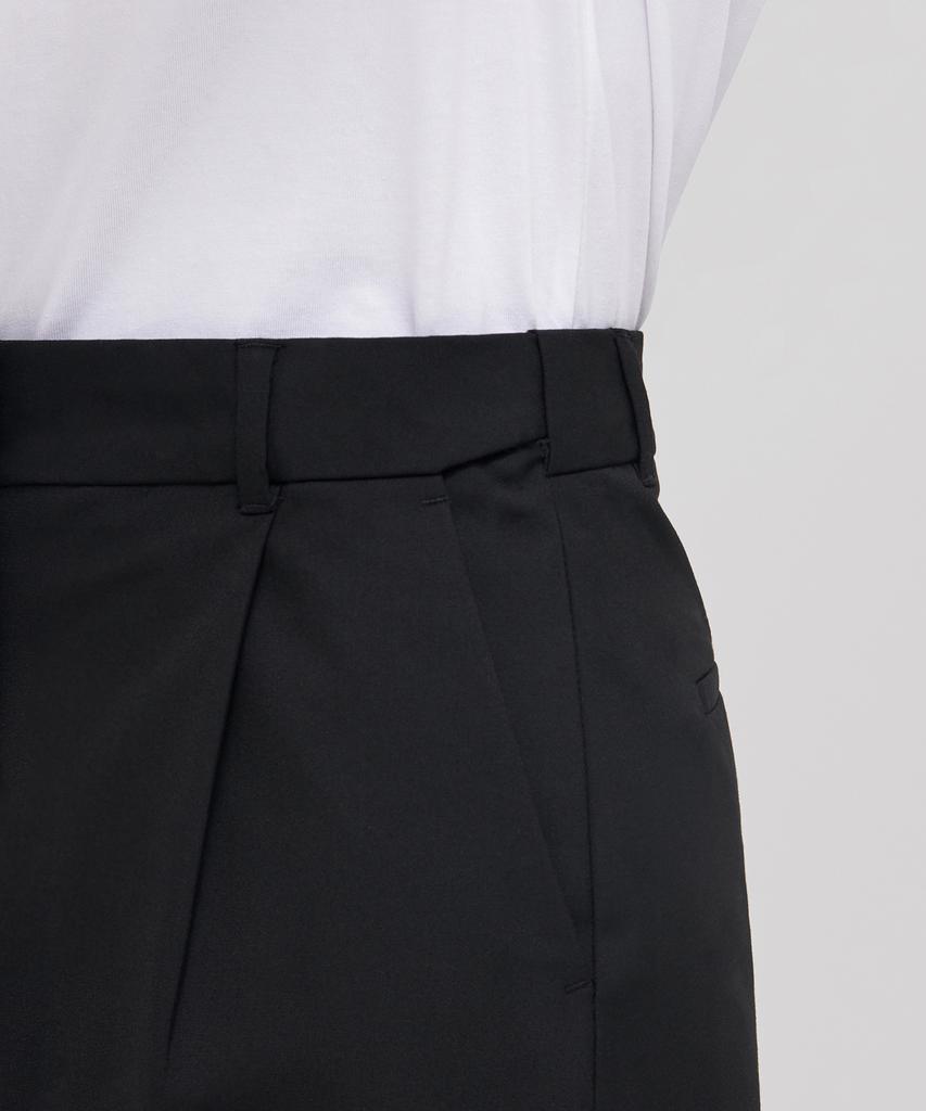 MUSINSA STANDARD WOMAN Women'S Lightweight Hidden Elastic Waist Half Slacks [Black]