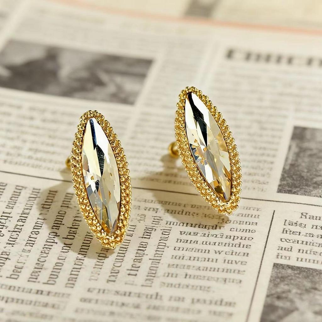 Gold Water Drop Rhinestone Earrings: French Niche Luxury Design for Women