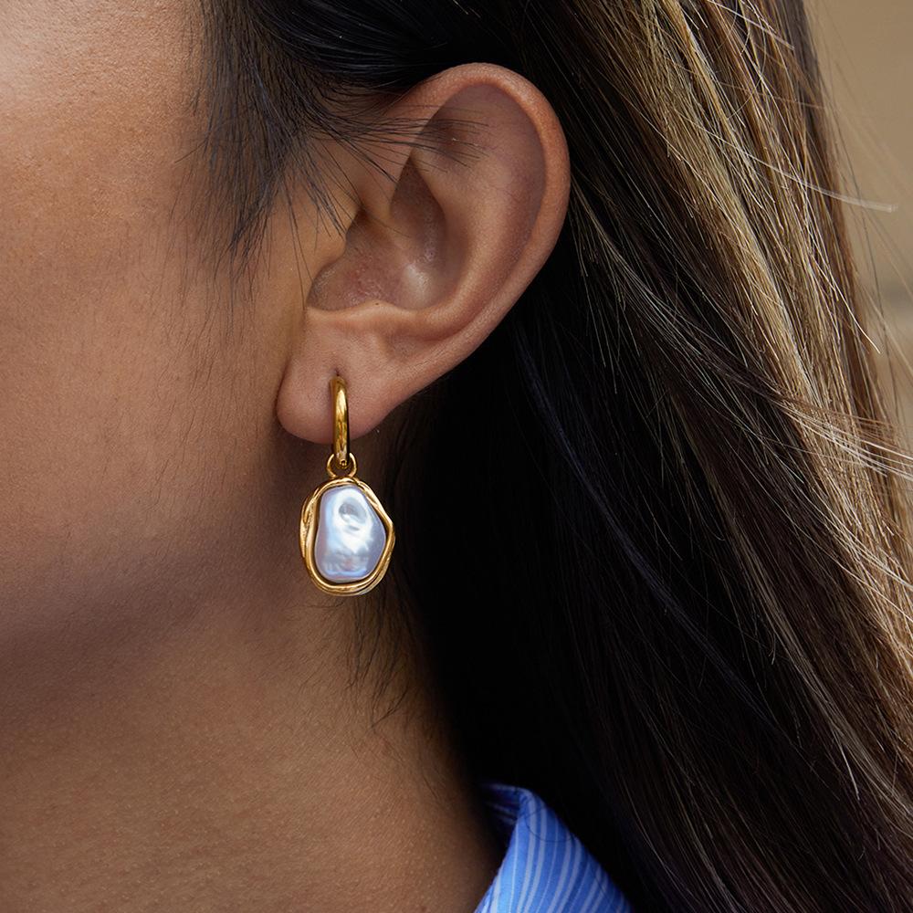 European and American stainless steel imitation baroque pearl earrings titanium steel non-fading ear buckles