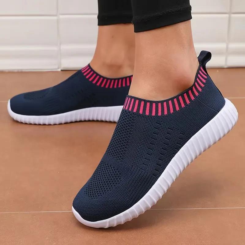 Women's Slip on Shoes Simple Mesh Design Comfortable Breathable Non Slip Shoes Outdoor Lawn Walking Leisure Vulcanized Shoes