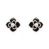 Boucles d'oreilles créatives à clous avec fleurs de camélia en émail perlé pour femmes, simples, mode, douces, personnalité, tempérament, bijoux minimalistes