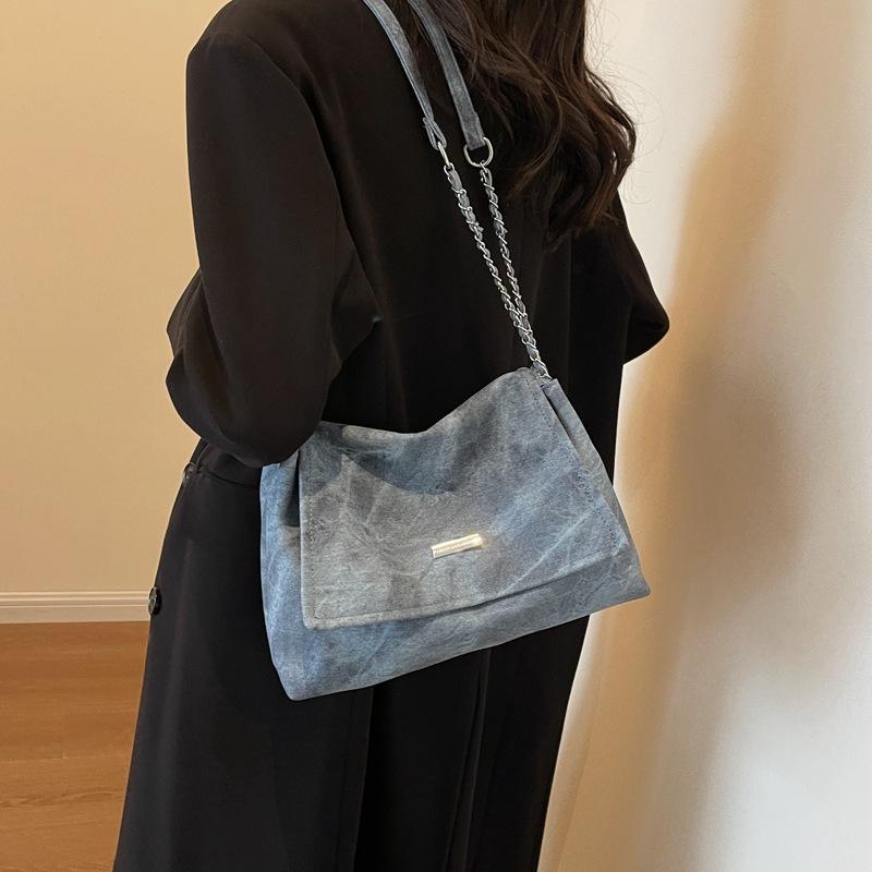 Retro fashion casual commuter chain underarm bag women's new simple large-capacity shoulder bag messenger bag