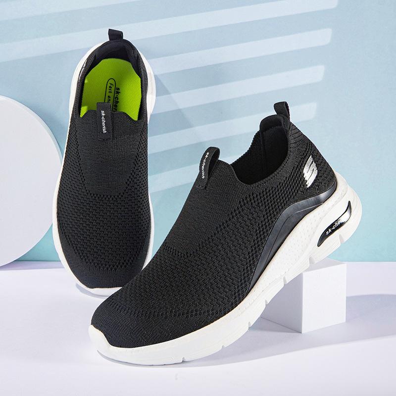 Big-name sports shoes middle-aged and elderly comfortable soft-soled walking shoes fly-woven breathable men's shoes one-pedal cover lazy shoes