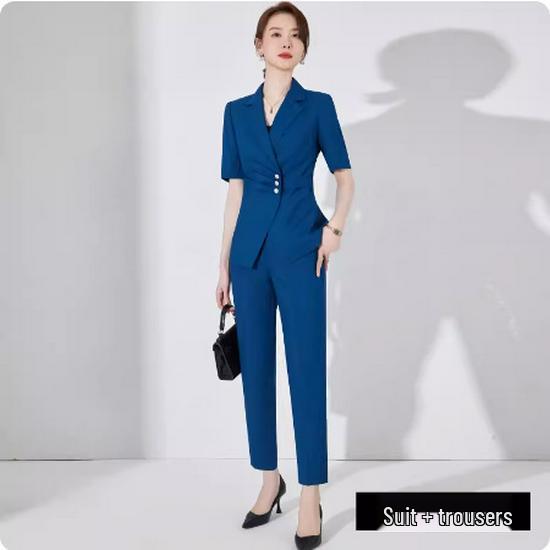 Set Elegant de Costum Albastru Slim Fit pentru Femei - Colecția de Vară 2024