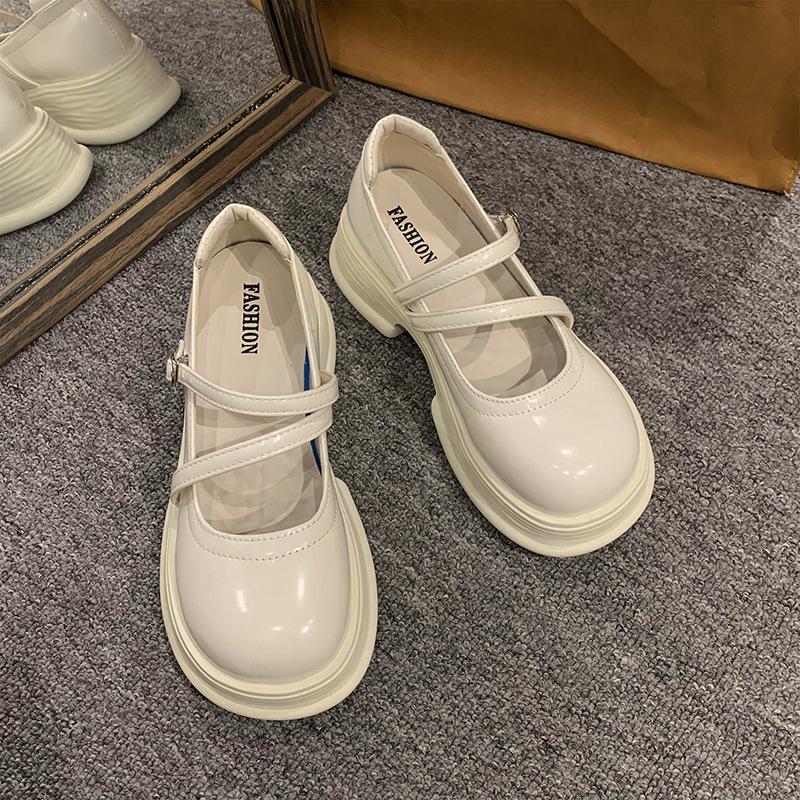 Round head platform small leather shoes women's 2025 new spring and summer French retro British style Japanese JK Mary Jane single shoes