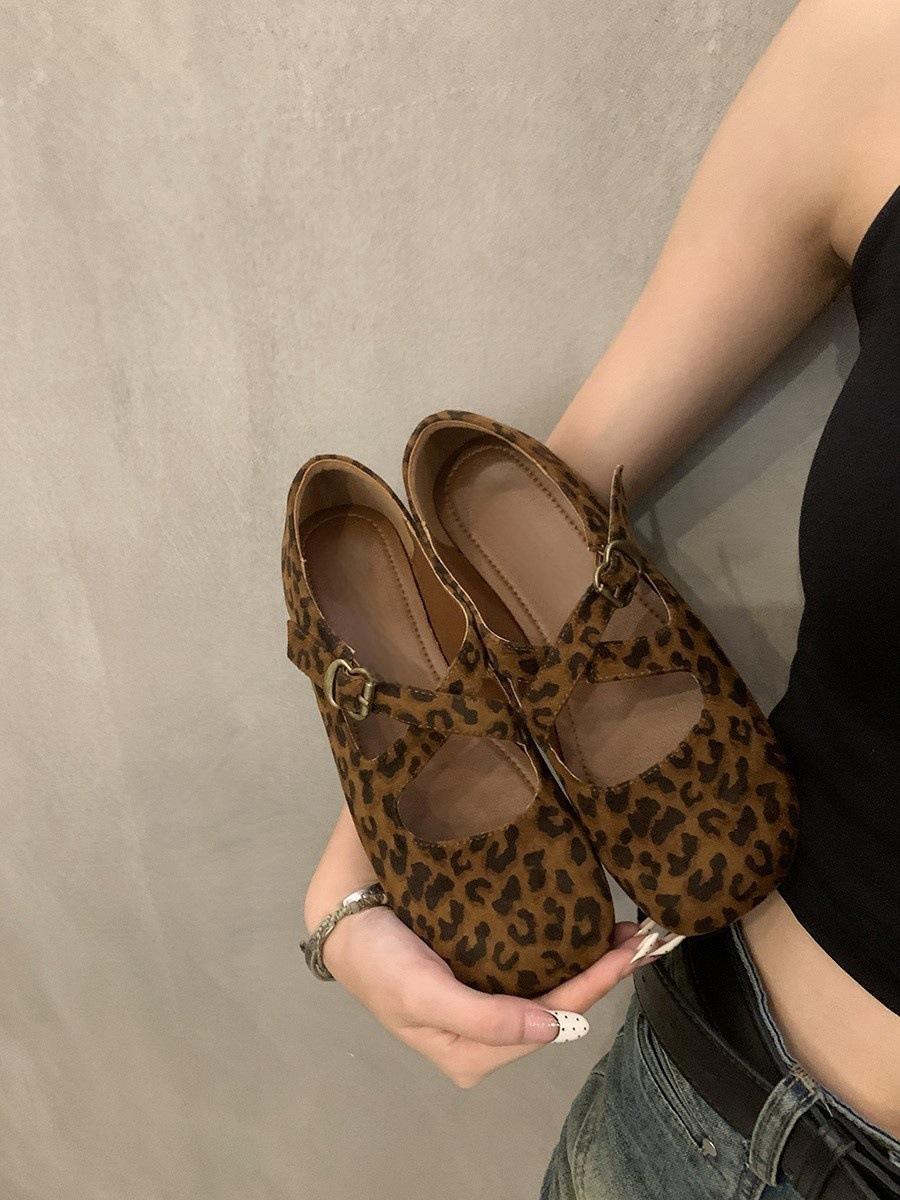 

Туфли женские с увеличенной внутренней высотой, с перекрестной пряжкой и неглубоким воротом, 2025, новые, с леопардовым принтом, модные, универсальные, Мэри Джейн 40 цветной печати леопарда