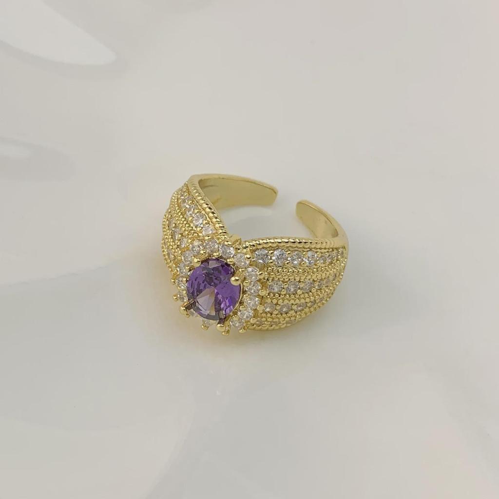 Vintage Brass & Zircon Light Luxury Women's Ring, Niche Design Zircon Bracelet, Retro & Elegant Style.