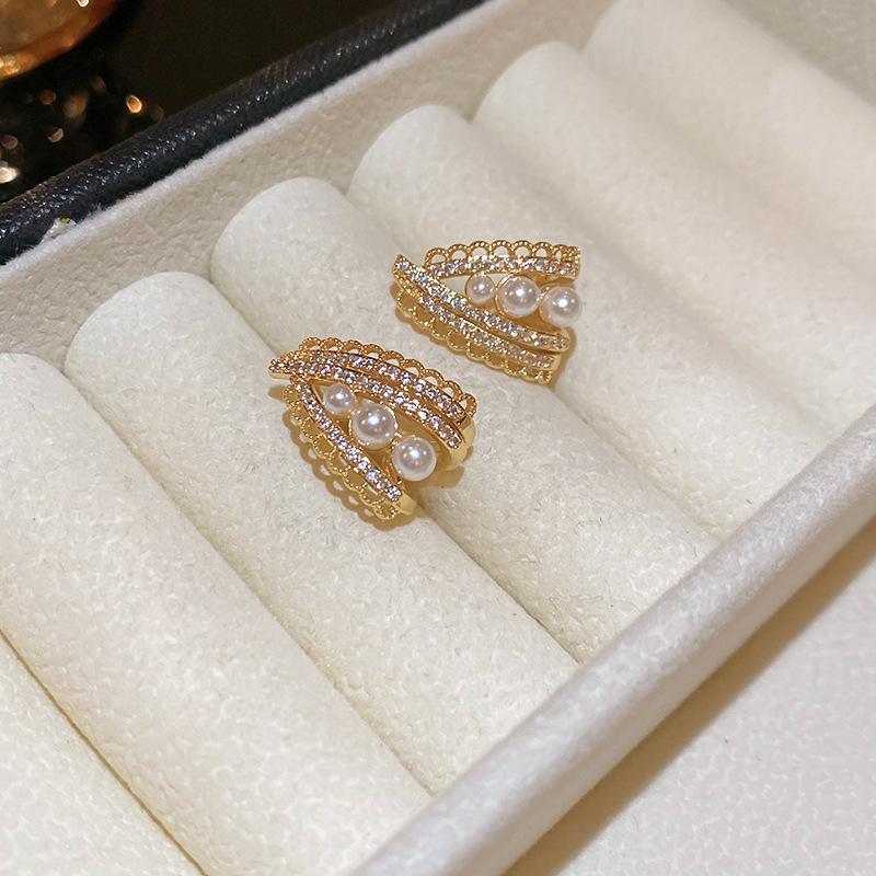 Light luxury imitation pearl zircon lace water drop silver needle earrings French temperament earrings