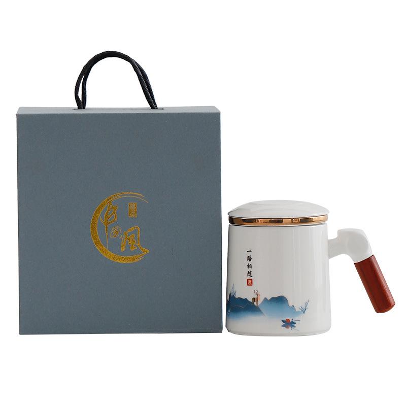 Bílý porcelánový kancelářský pohár na vodu šálek na čaj s víčkem filtrem firemní jednání aktivity lze doplnit dárky