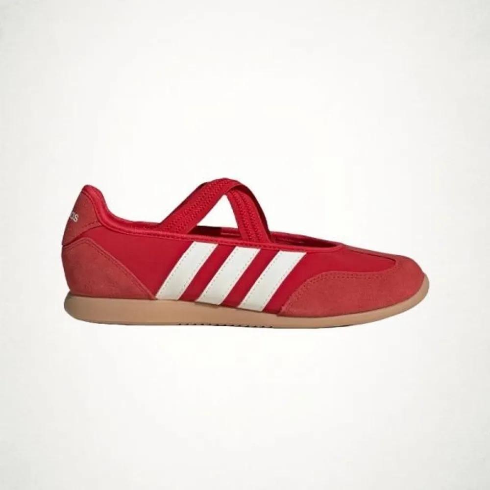 adidas Vareda Mary Jane - BETSCAOWHITEGUM3 HQ7398 1903902 250