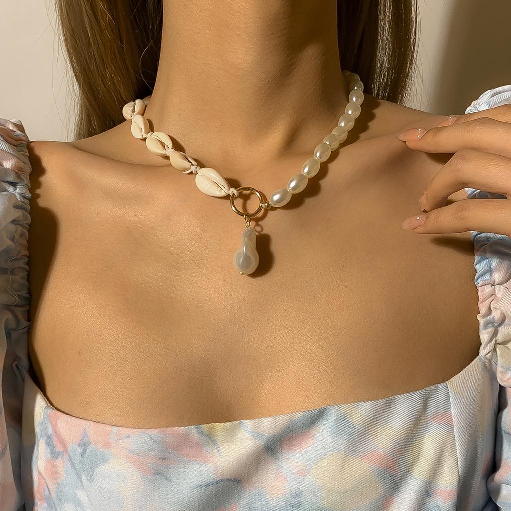 Baroque Imitation Pearl Shell Pendant Necklace for Women  Trend Summer Beach Party Vacation Jewelry Gifts