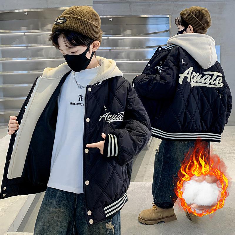 

Мальчиковая осенне-зимняя куртка с плюшевой подкладкой - детская стеганая утолщенная теплая куртка с хлопковой набивкой, имитирующая двухпредметную 110 чёрный