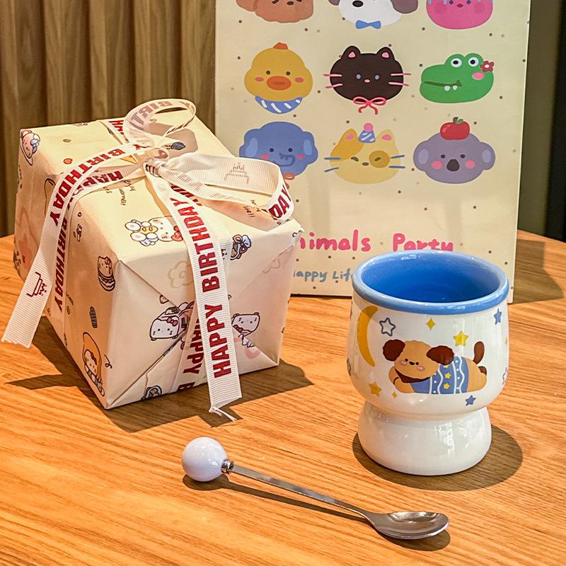 Cute couple pair of cups, a pair of ceramic mugs, a high-end gift box, and a wedding gift for male and female girlfriends.