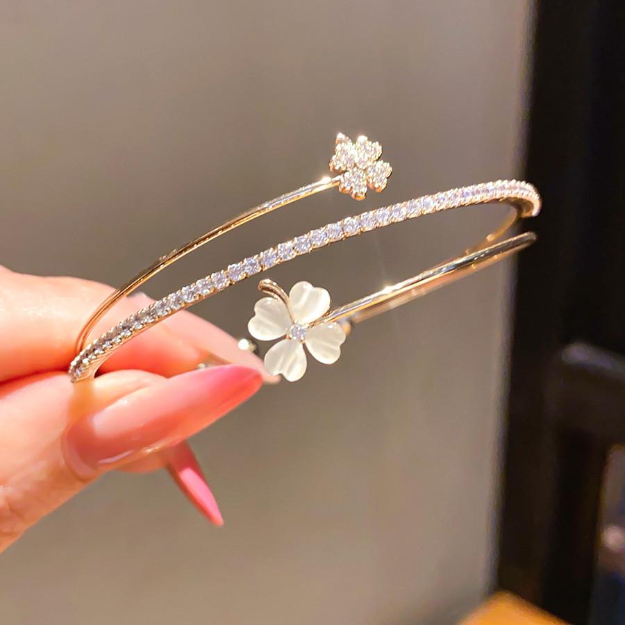 Zircon Cat Eye Flower Threestage Open Wristband For Stylish Office Accessory