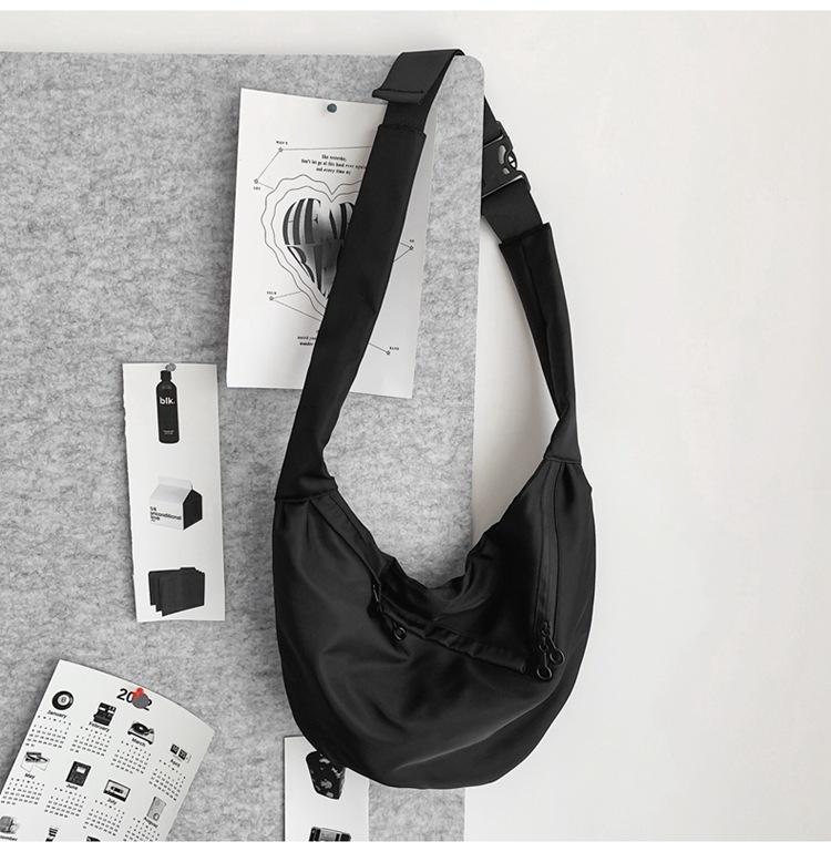 

Мужская сумка-мессенджер нишевый дизайн интернет-знаменитость сумка-пельмень большая вместимость трендовая совершенно новая сумка через плечо для通勤 сумка для занятий для студентов чёрный