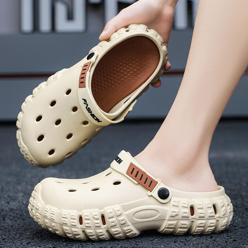 Fashion 2024 Designer Men Summer Sandals Clogs Home Platform Garden Slippers Casual Slides Soft Sole Light Beach Clogs Slipper