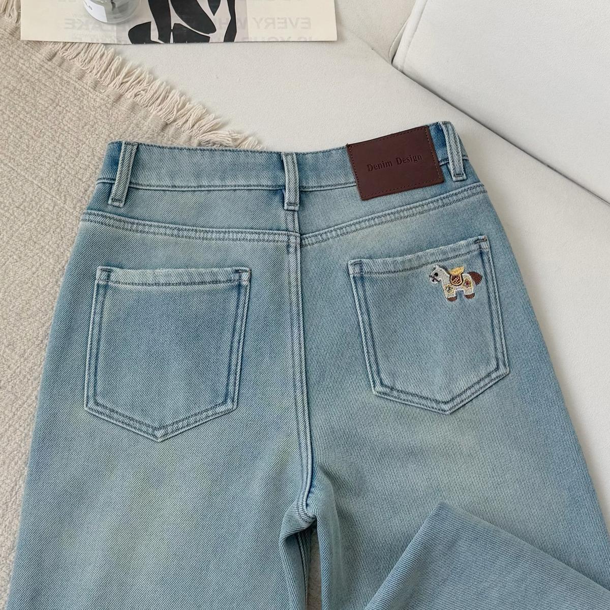 Women s High-Waisted Slimming Embroidered Jeans - Winter 2026 Collection S (43-50 kg)