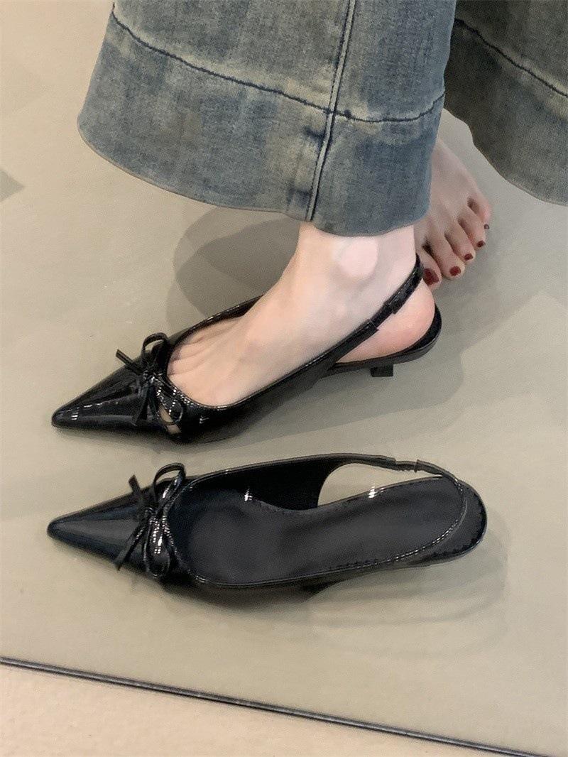 

Нежные туфли на высоком каблуке в стиле феи 2025 года, новый французский темперамент, элегантные босоножки с заостренным носком и тонким каблуком, с неглубоким носком и головкой-мешком 35