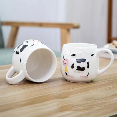 14oz Kreatywny Kubek Ceramiczny z Wypukłym Wzorem Krowy Urocze Zwierzęta Filiżanki do Kawy Sok Mleko Herbata Kubek Butelka Kubek 3D ze Zwierzęciem Kubki Śniadaniowe Prezent dla Dzieci
