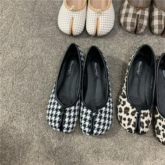 Doudou Women's 2024 Summer Split-Toe Flat Shoes - Lazy Horseshoe Design for Autumn