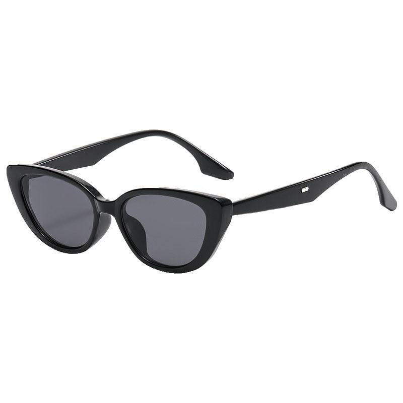 Retro Cat Eye Sunglasses Female Uv400 Protection Modern Sunshade For Beach And Parties