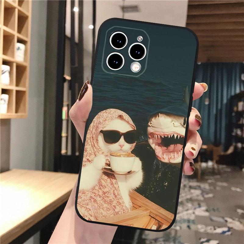 

Phone Case Carcasa Funda For iPhone 17 Pro Max 17 Air 16 15 14 13 Pro Max 15 16 Pro 15Plus Art Black Cat Wave Van Gogh iphone 15
