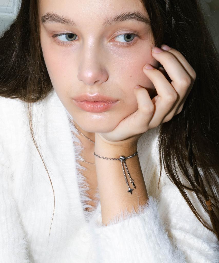 Pearly More Chain Drop Bracelet