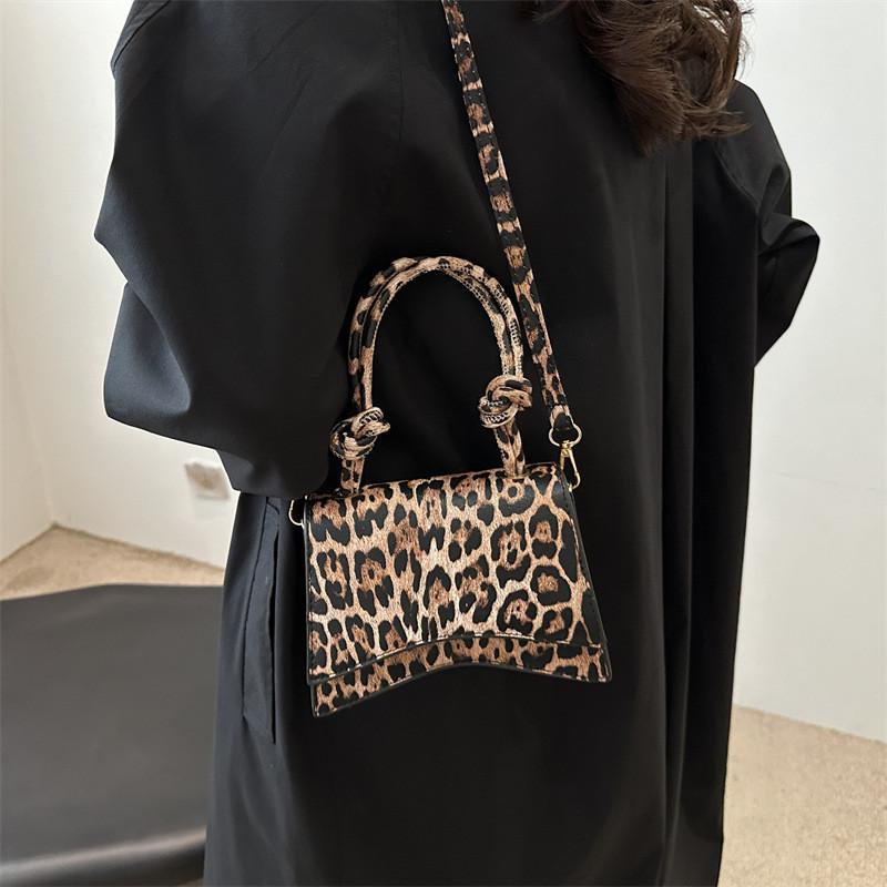 Trendy Women's Small Square Handbag Versatile Pu Shoulder Bag For Everyday Use