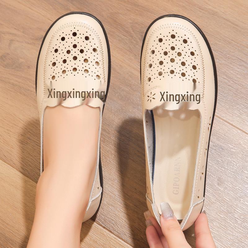 Breathable Non-Slip Leather Summer Sandals for Middle-Aged and Elderly Women 40 2155₽