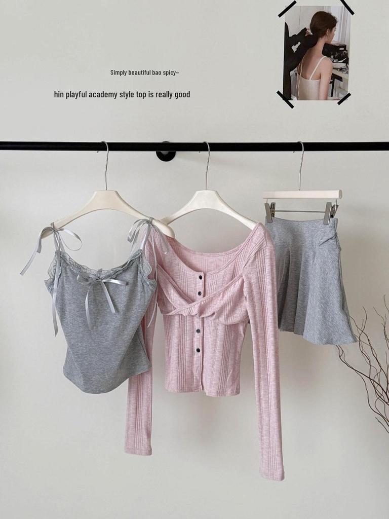 2026 Frühling Koreanischer Stil Spitzenbesetztes Trägertop & Schlankmachender Langarm-Strickjacken-Set für Damen