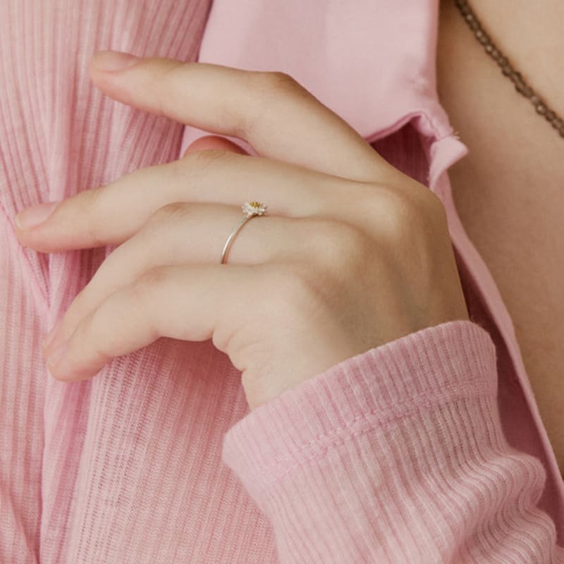 VINTAGE HOLLYWOOD [925er Silber] Kleiner Gänseblümchen-Ring_VH25NNRI004V