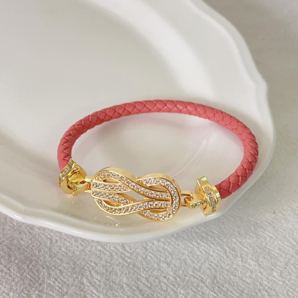 2026 Thick-plated 18K Gold, Half-diamond with Diamond 8-character Horseshoe Buckle Bracelet, Natal Year Red Rope, Hand Rope, Advanced Sense